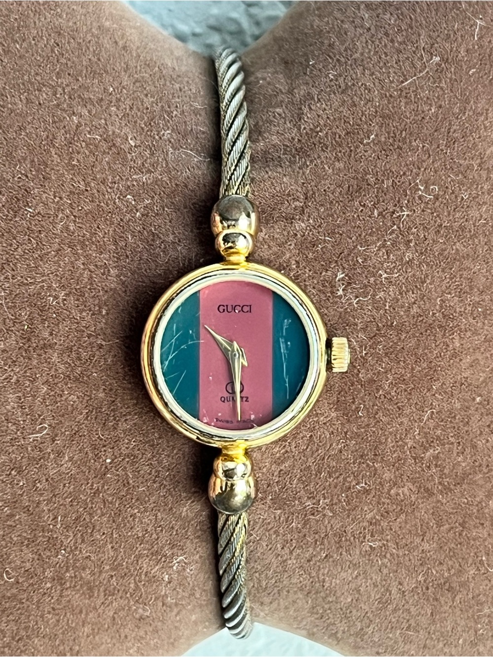 Gucci Rope Bangle Sherry Line Watch 2047. 1L